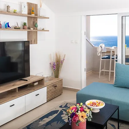 Breathtaking Sea View Near The Old