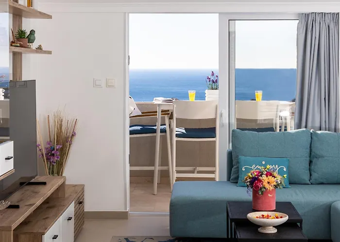 Breathtaking Sea View Near The Old Apartment *