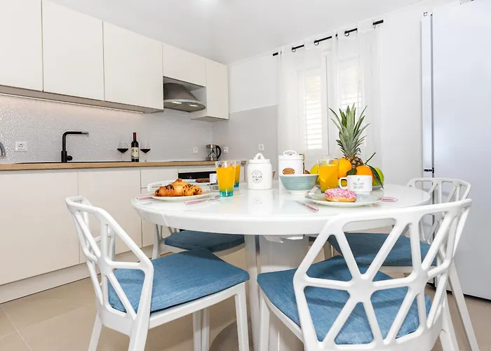 Breathtaking Sea View Near The Old *